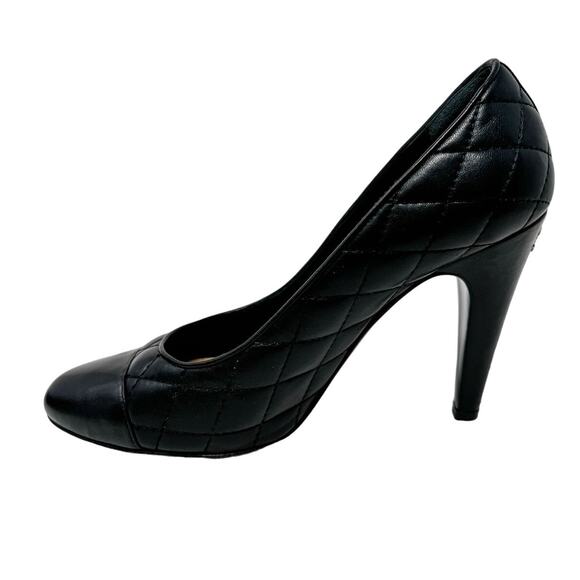 Chanel Classic Quilted Lambskin Cap Toe CC Logo High Heel Pumps Black size 39.5 - Picture 9 of 16